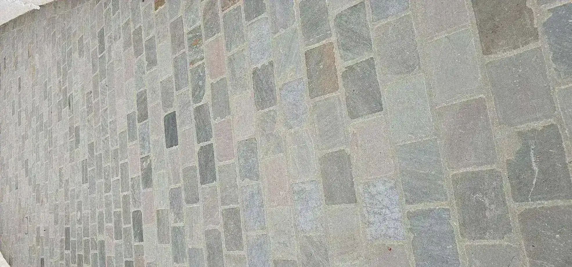 Joints et entretien des pavés en pierre
